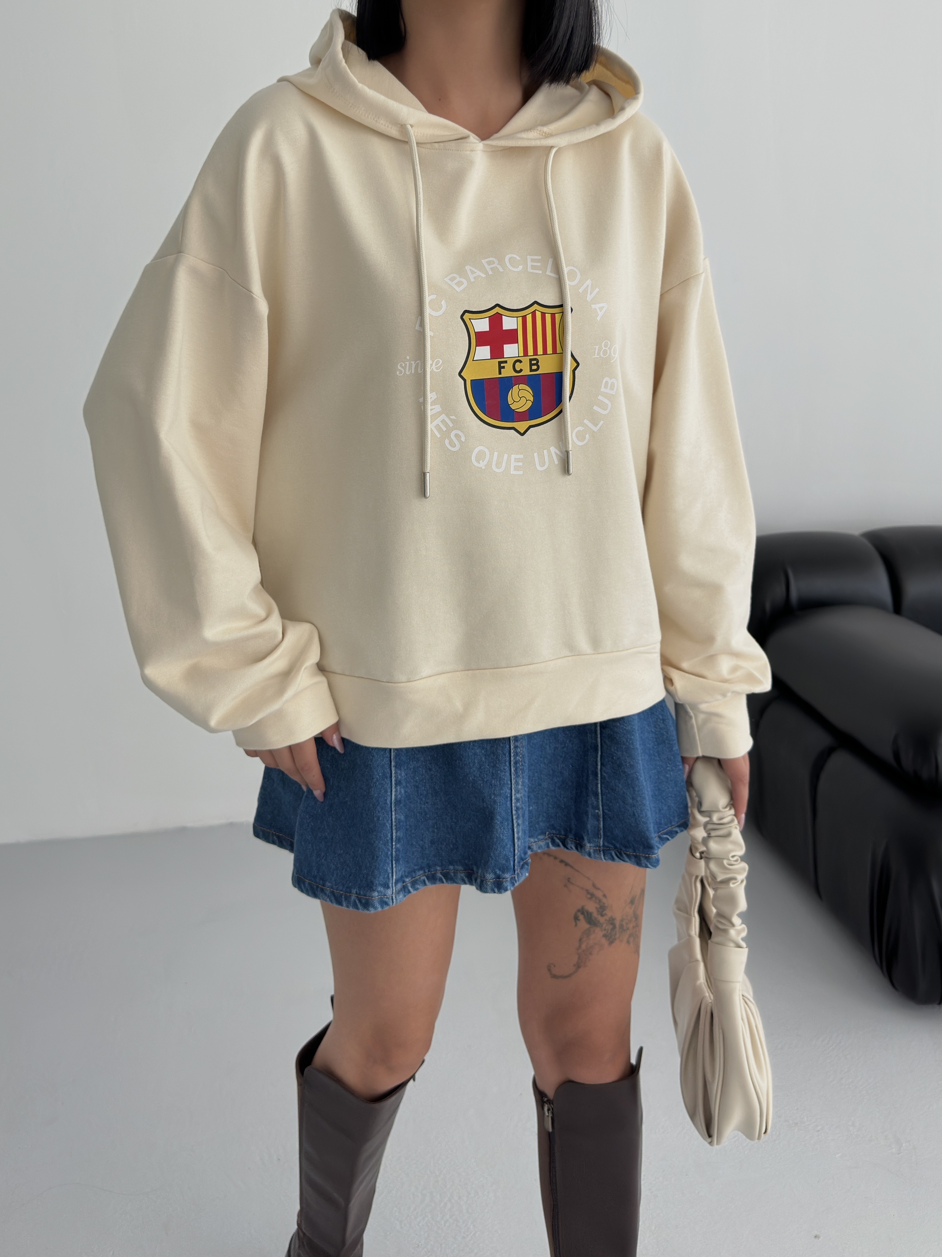 Barcelona Baskılı Kapüşonlu 2 İPLİK Sweatshirt ek resim