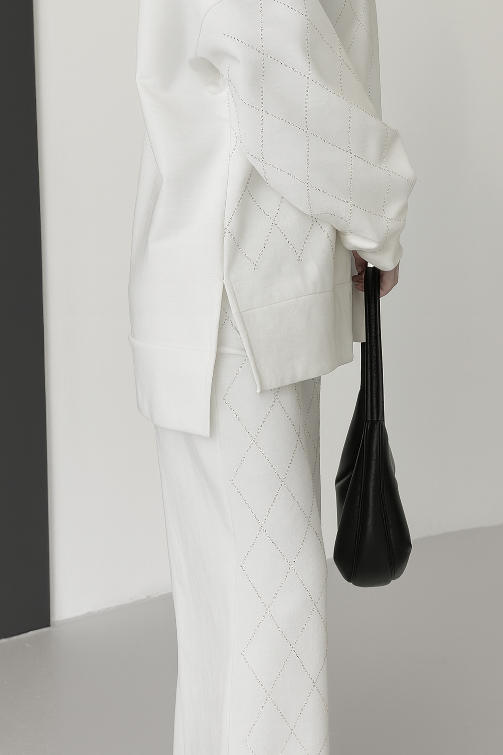 Beyaz Taş Detaylı İkili Eşofman Takımı ek resim