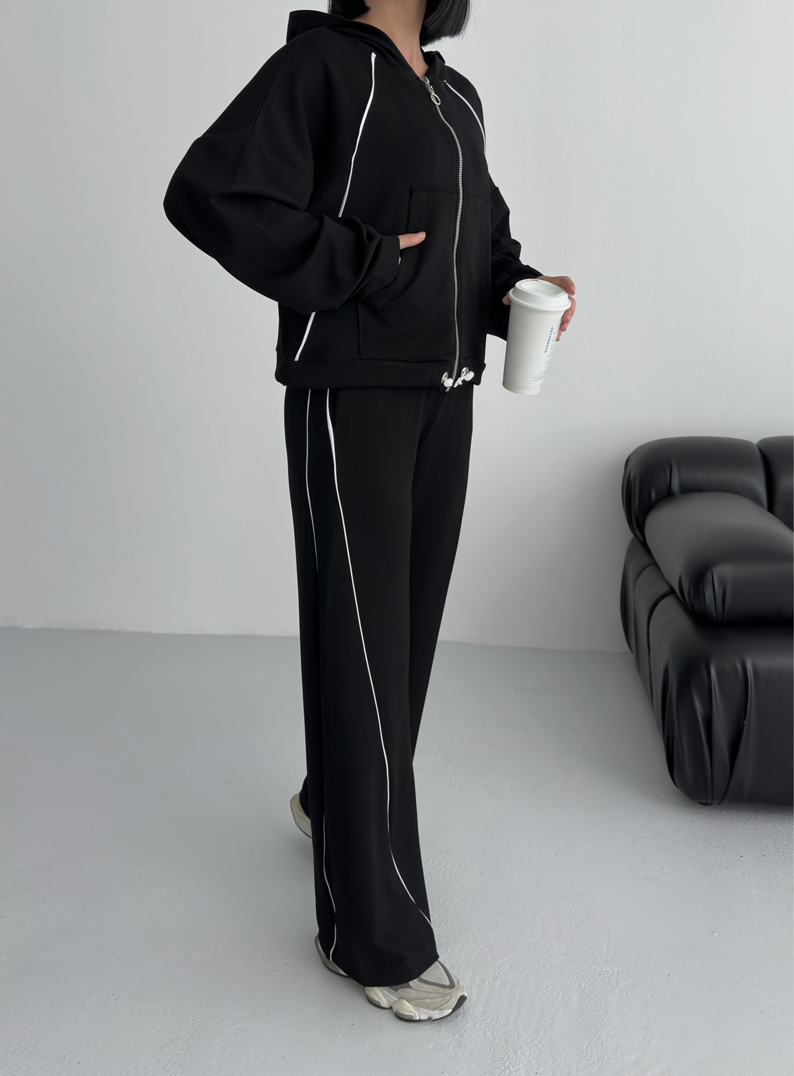 Siyah Beyaz Şeritli Oversize Eşofman Takımı ek resim